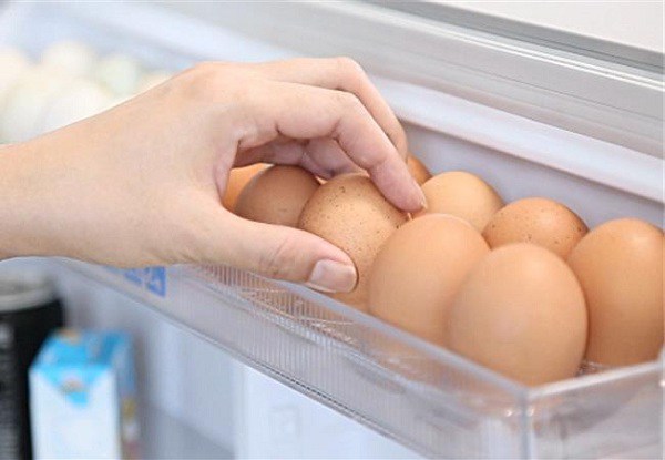 Đừng bảo quản trứng ở ngăn cửa tủ lạnh, đặt ở đây hiệu quả tốt hơn nhiều - 1