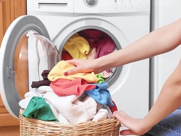 3 thói quen xấu khi dùng máy giặt khiến quần áo ngày càng bẩn, sửa nhanh còn kịp - 1