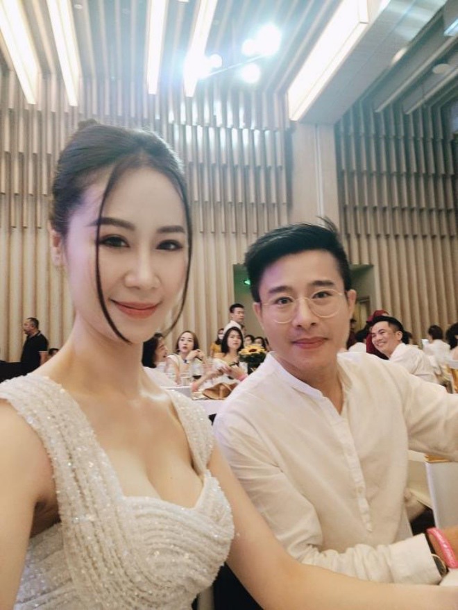 Hoa hậu Dương Thuỳ Linh cùng chồng con sống trong biệt thự, có sở thích nhẹ nhàng nhưng tốn kém - 1